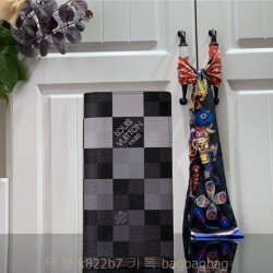 루이비통 Louis Vuitton 장지갑  M66540