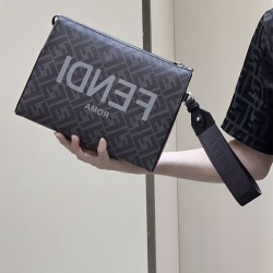 펜디 FENDI 클러치백 