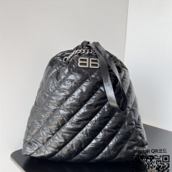 발렌시아가 BALENCIAGA 크러쉬 XS 퀼티드 토트백 미디움