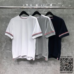 톰브라운 THOM BROWNE 반팔티 남성용
