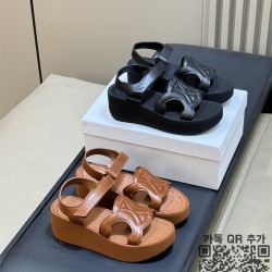 셀린느 샌들